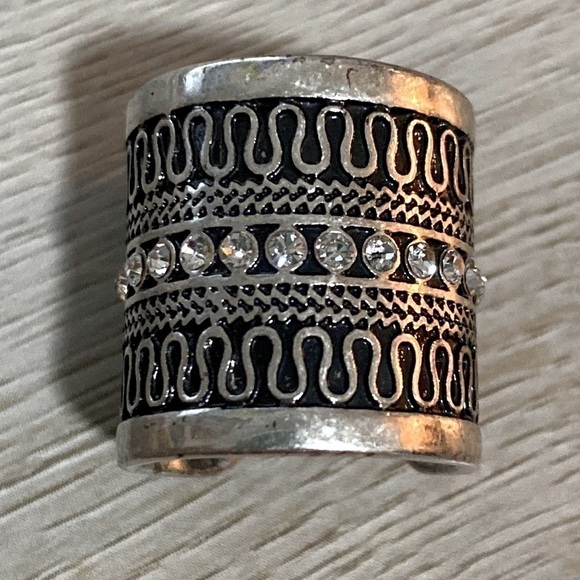 ❌SOLD❌Express Sparkle Cigar Band Wide Crystal Bohemian Stainless Steel Ring - Picture 7 of 14